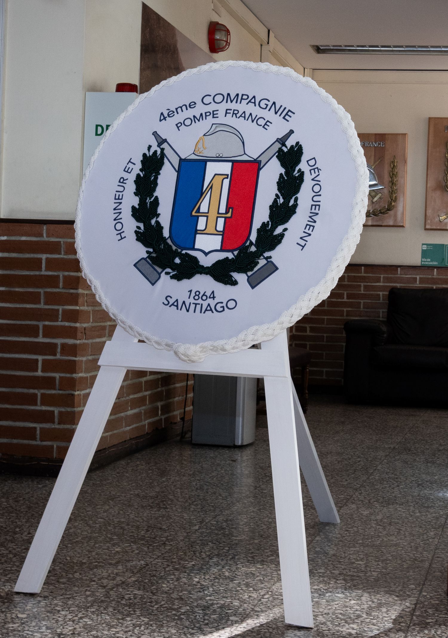 cuarta compania de bomberos pompe france emblema